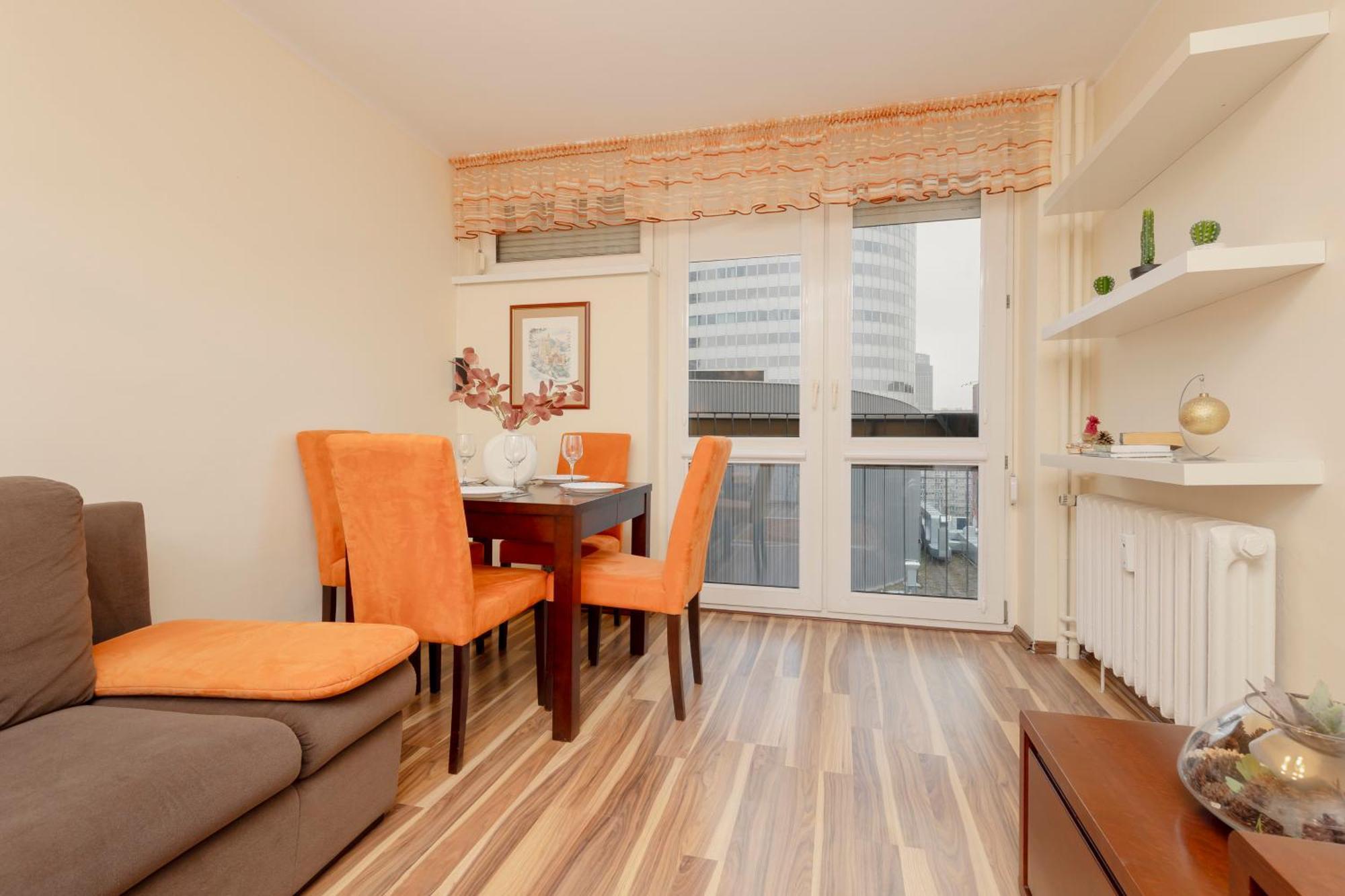 Bright & Cozy In The City Center By Renters Leilighet Warszawa